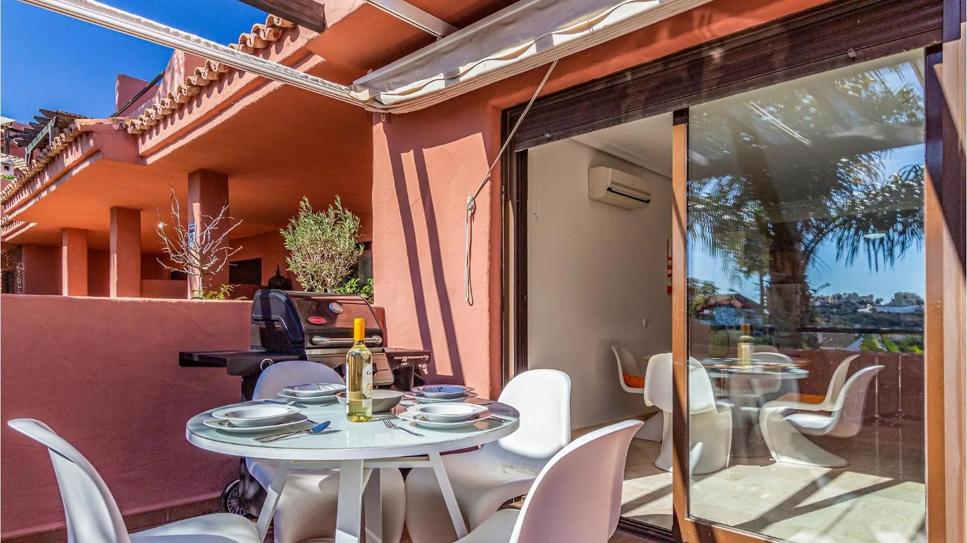 2 Bedroom Stunning Apartment In Casares Spanyolország